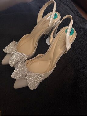 Jessica Simpson Pearl Bow Slingback block Heels in Beige Brand New!